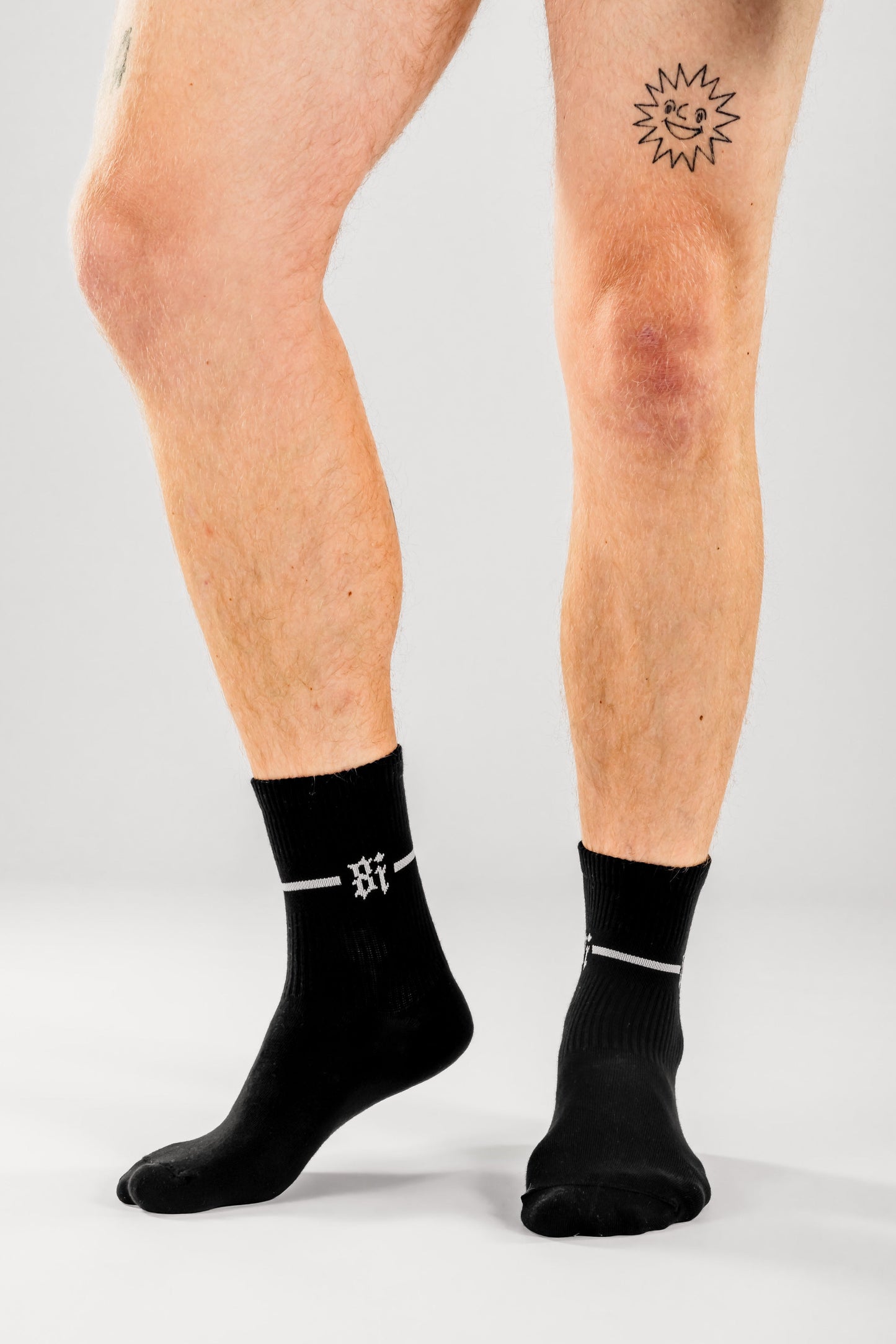 𝐏𝐟𝐚𝐧𝐝 𝐀𝐧𝐠𝐞𝐥𝐬 𝐀𝐝𝐥𝐞𝐫 𝐒𝐨𝐜𝐤𝐞𝐧 𝐒𝐜𝐡𝐰𝐚𝐫𝐳 – „𝟖𝐢𝐆𝐚𝐧𝐠“ 𝐀𝐫𝐭𝐰𝐨𝐫𝐤 (𝟐𝟎𝟐𝟓) 🦅⚫