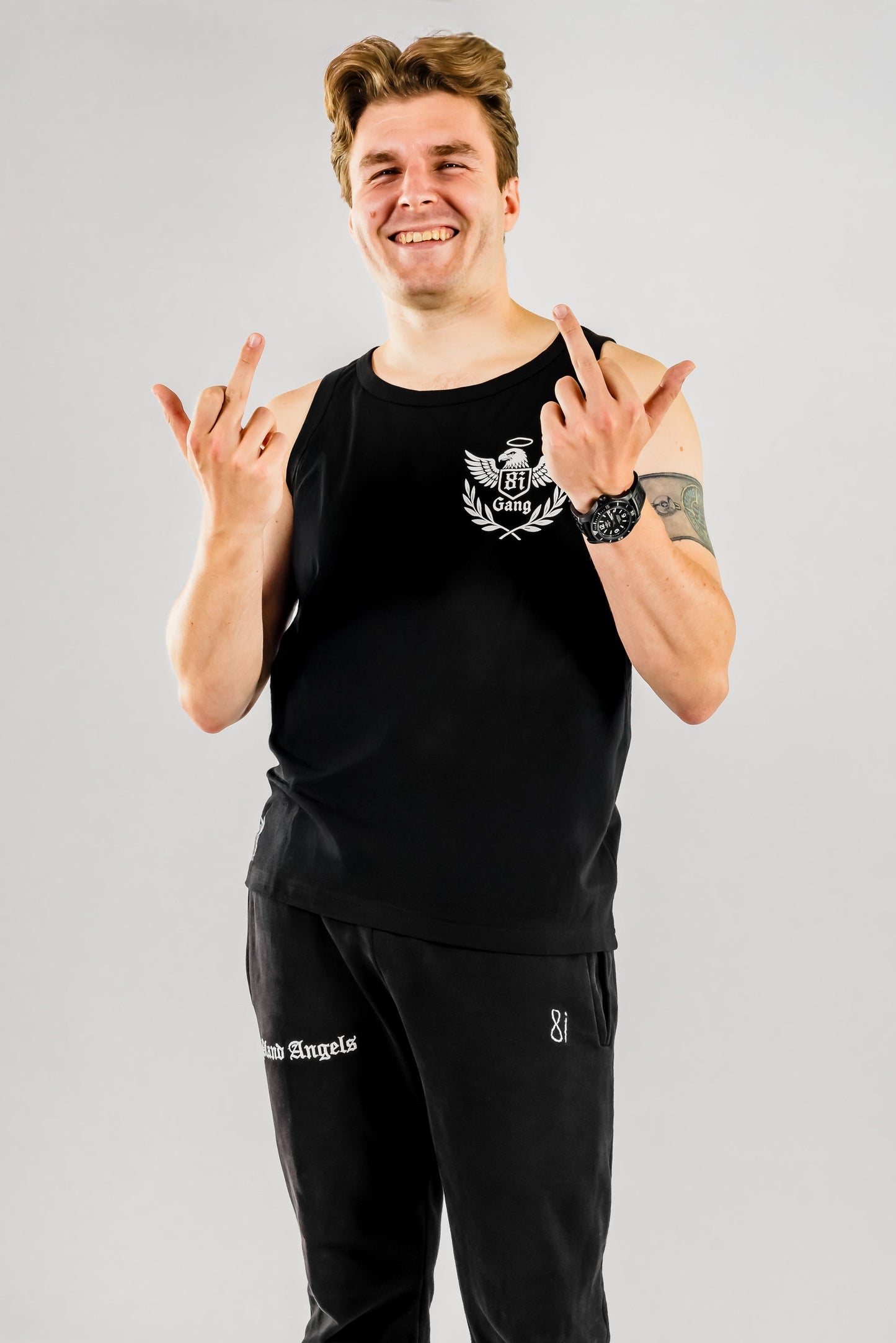 𝐏𝐟𝐚𝐧𝐝 𝐀𝐧𝐠𝐞𝐥𝐬 𝐀𝐝𝐥𝐞𝐫 𝐓𝐚𝐧𝐤 – „𝟖𝐢𝐆𝐚𝐧𝐠“ 𝐀𝐫𝐭𝐰𝐨𝐫𝐤 (𝟐𝟎𝟐𝟓) 🦅